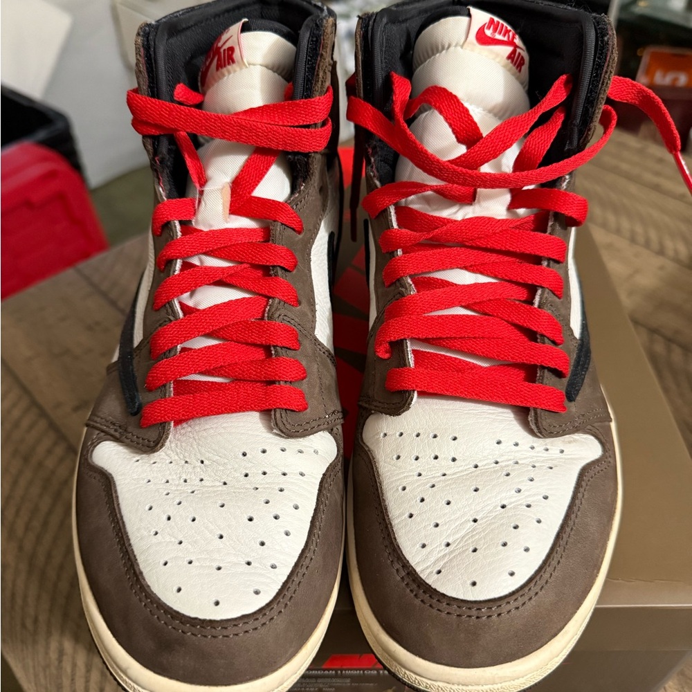 Nike Air Jordan 1 High OG — Travis UA - Picture 2 of 9